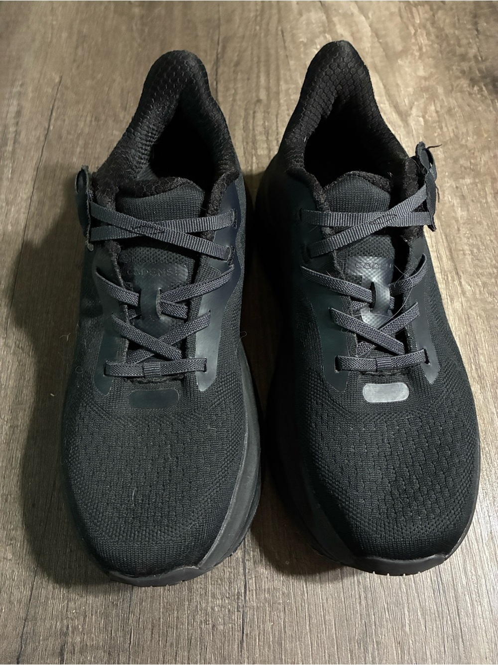 All-Black Women's Cadense Adaptive Sneakers